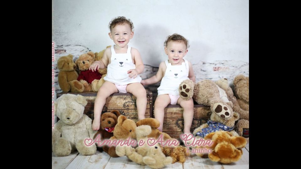 Amanda e Ana Clara  Book - 1 aninho