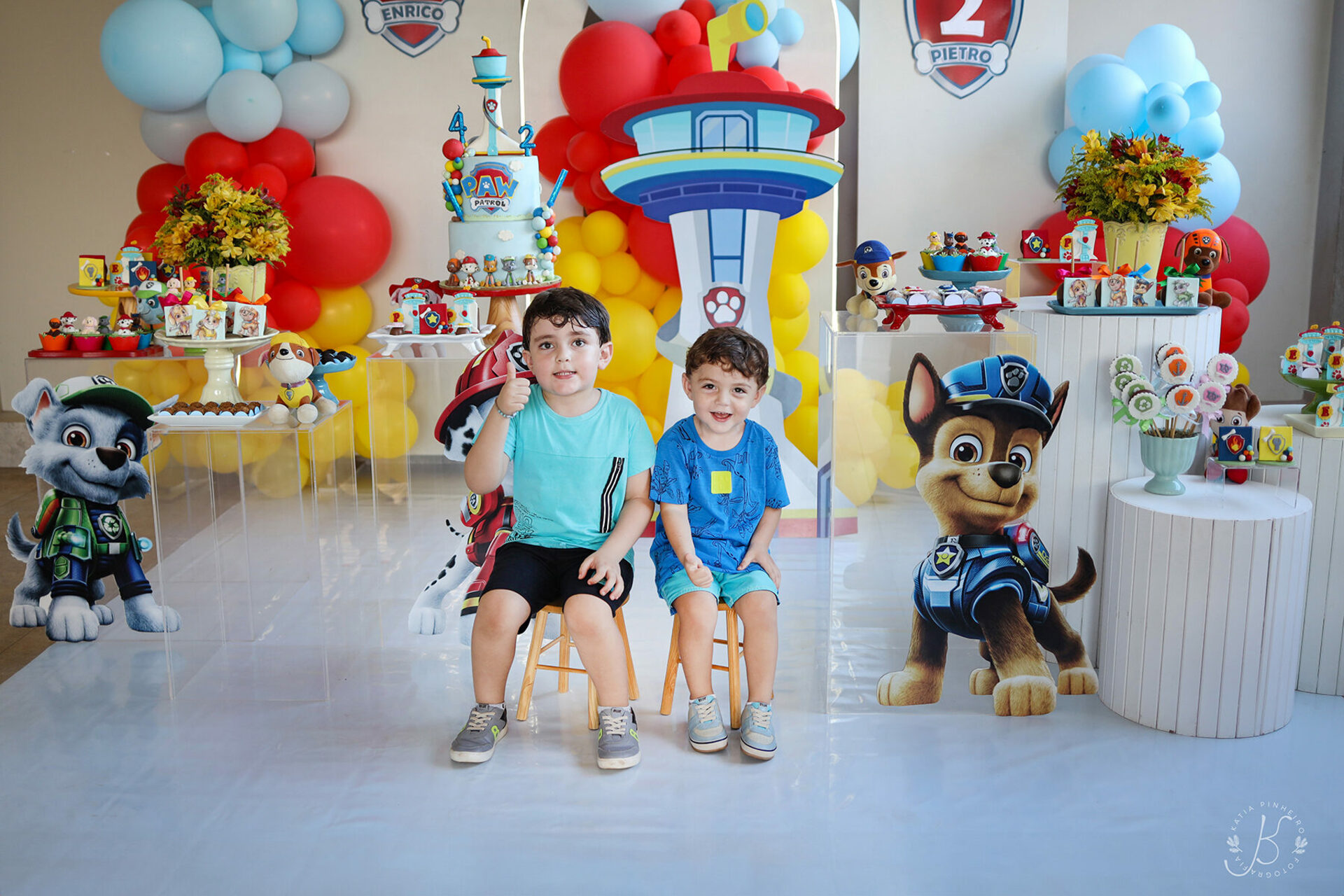 Enrico 4 anos e Pietro 2 anos